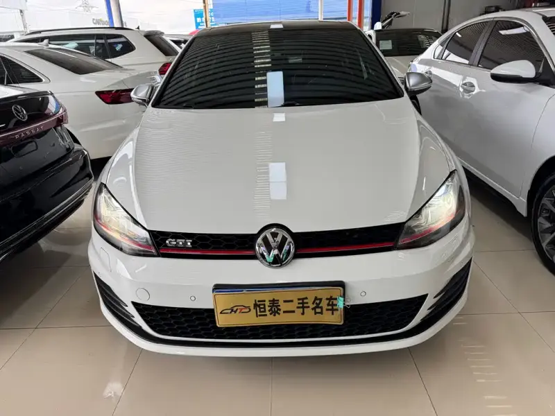 Volkswagen Golf GTI