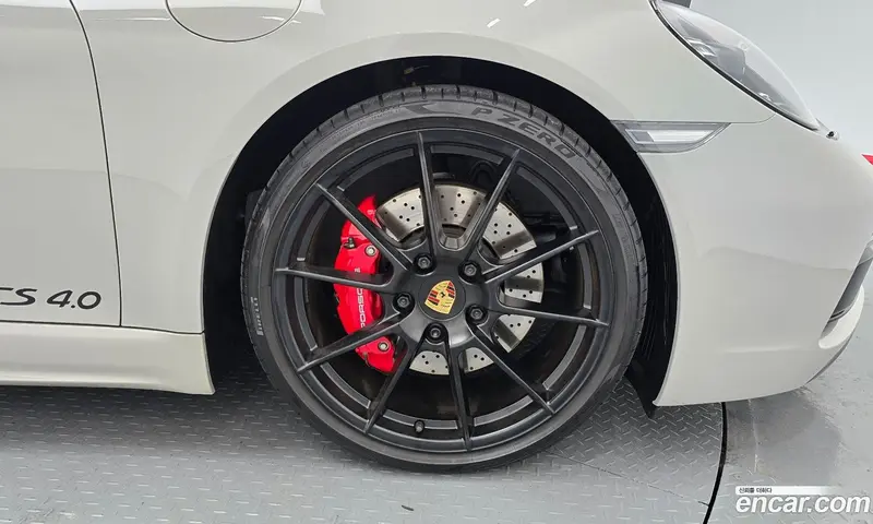 Porsche 718