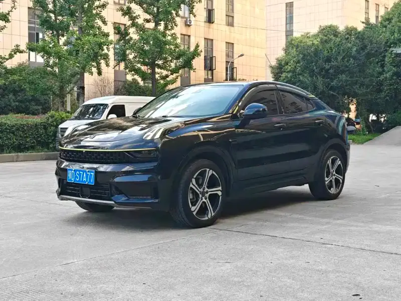 Lynk & Co 05