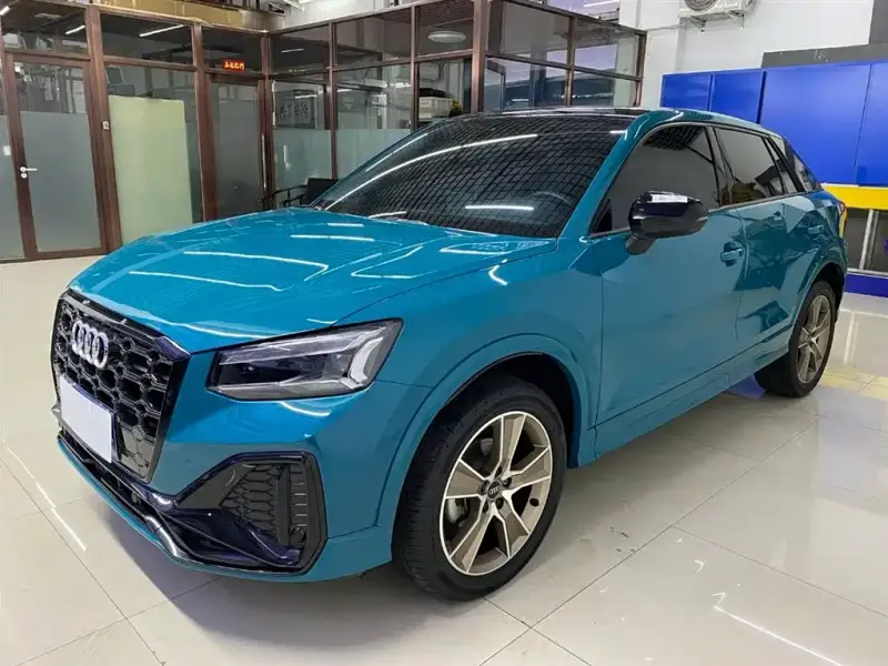 Audi Q2L