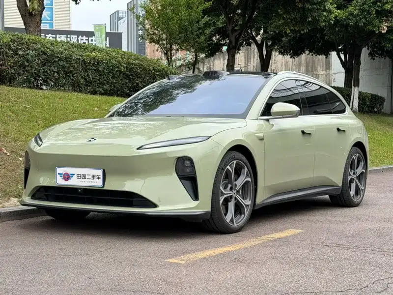 NIO ET5T