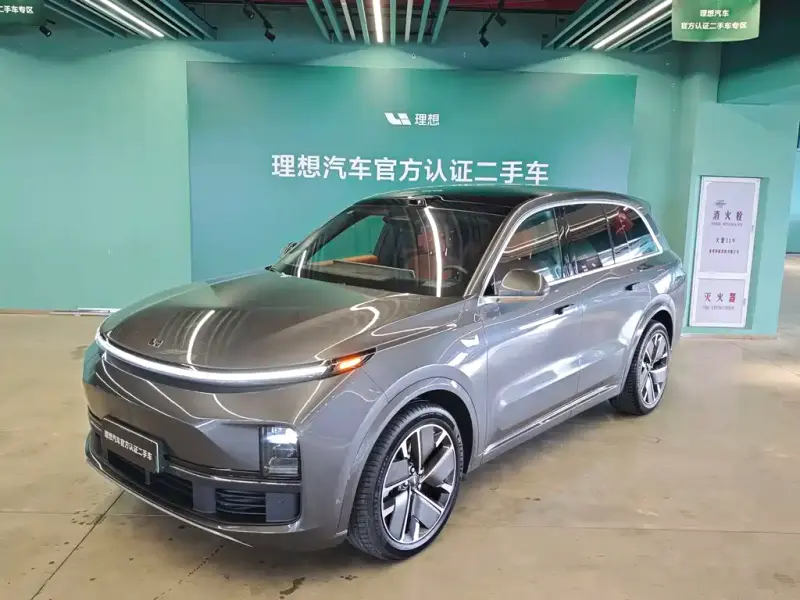 Li Auto L8
