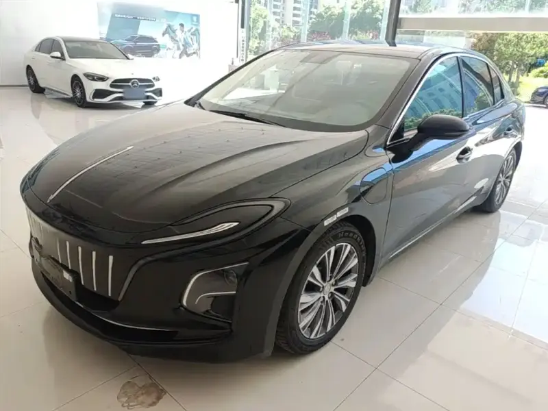 Hongqi E-QM5