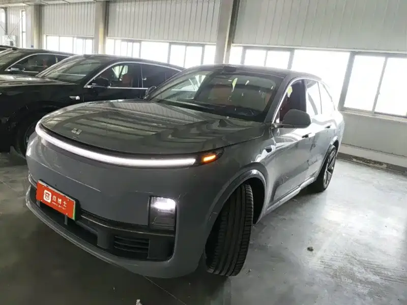 Li Auto L8