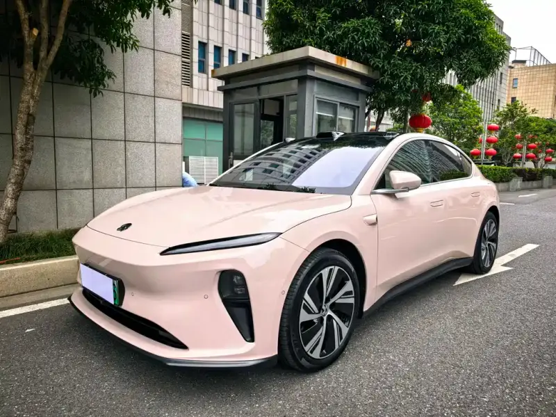 NIO ET5