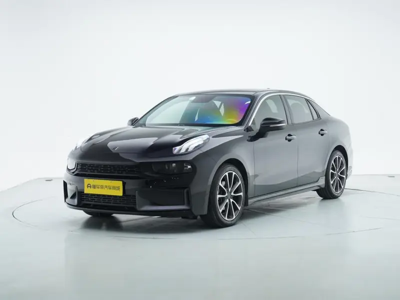 Lynk & Co 03