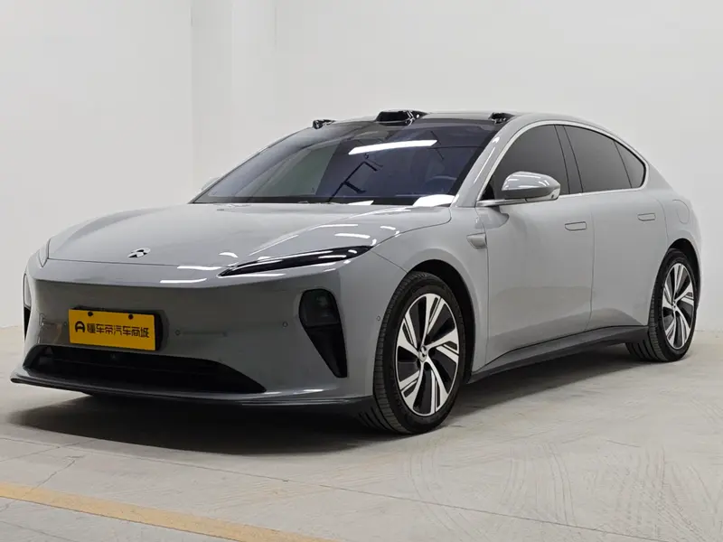 NIO ET5