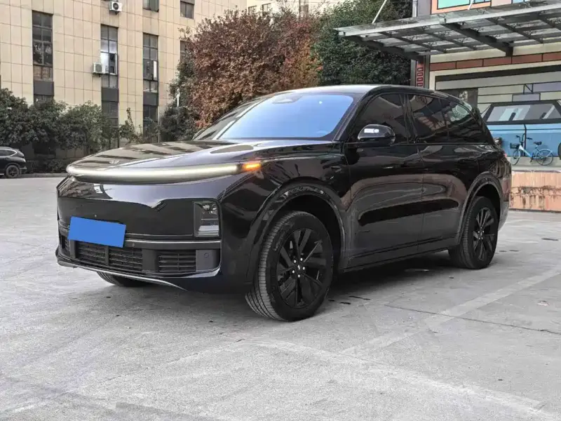 Li Auto L8