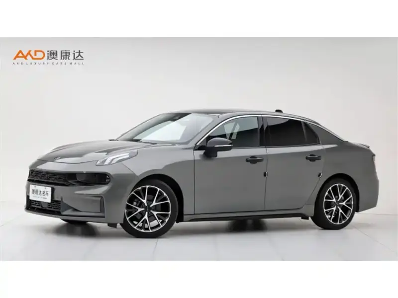 Lynk & Co 03