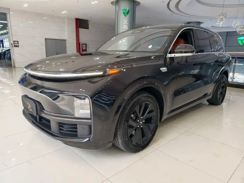 Li Auto L8