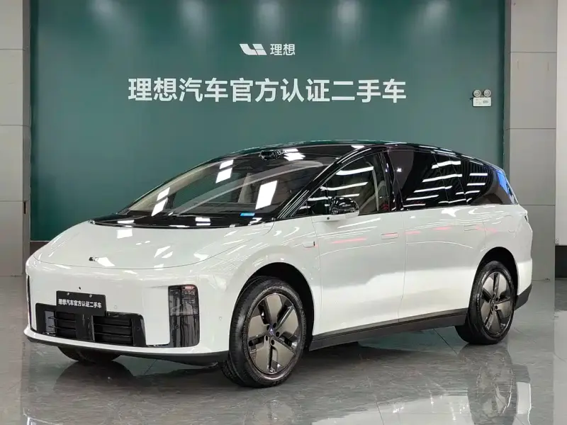 Li Auto i8