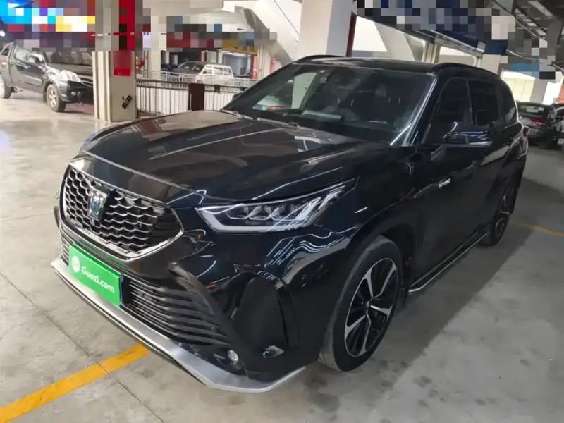 Toyota Crown Kluger