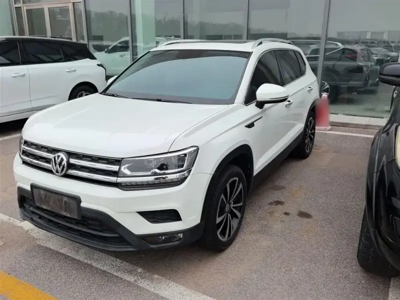 Volkswagen Tharu