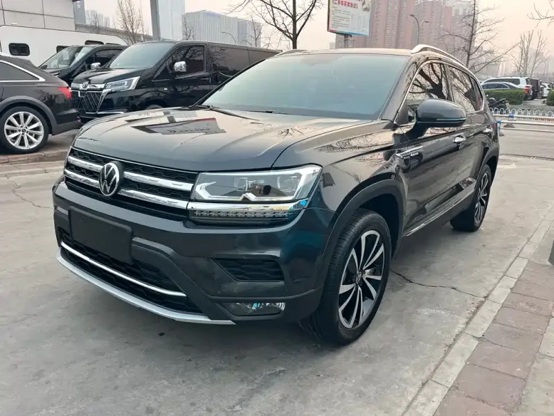 Volkswagen Tharu
