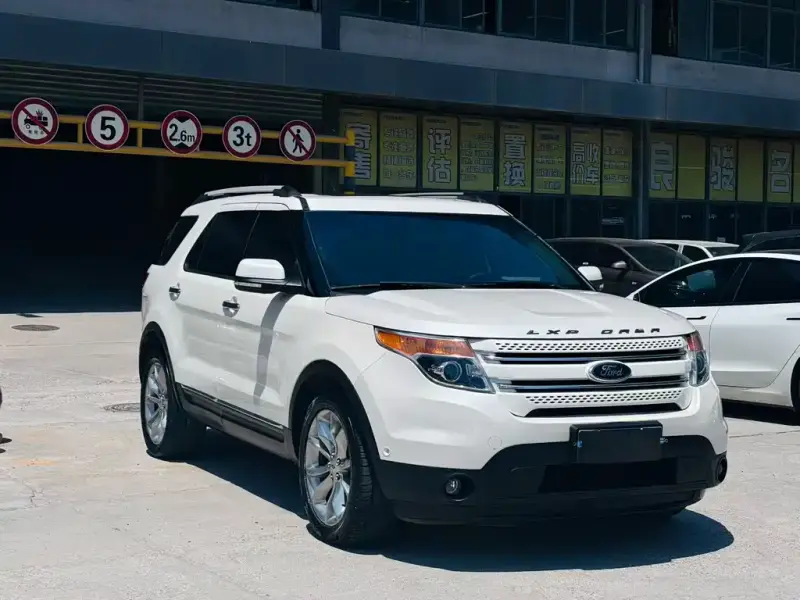 Ford Explorer (Import)