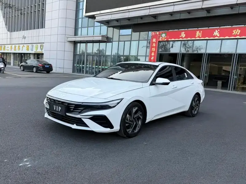 Hyundai Elantra