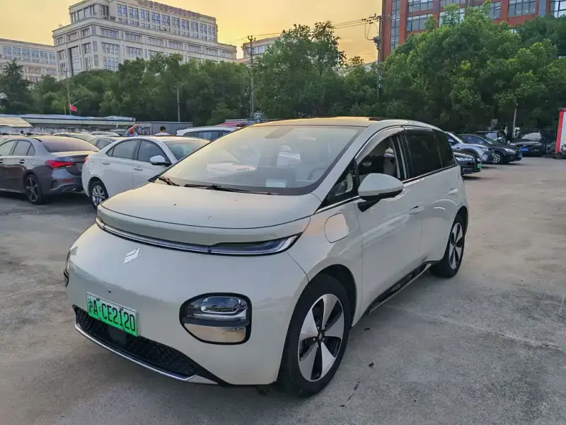 Baojun Cloud (Yunduo)