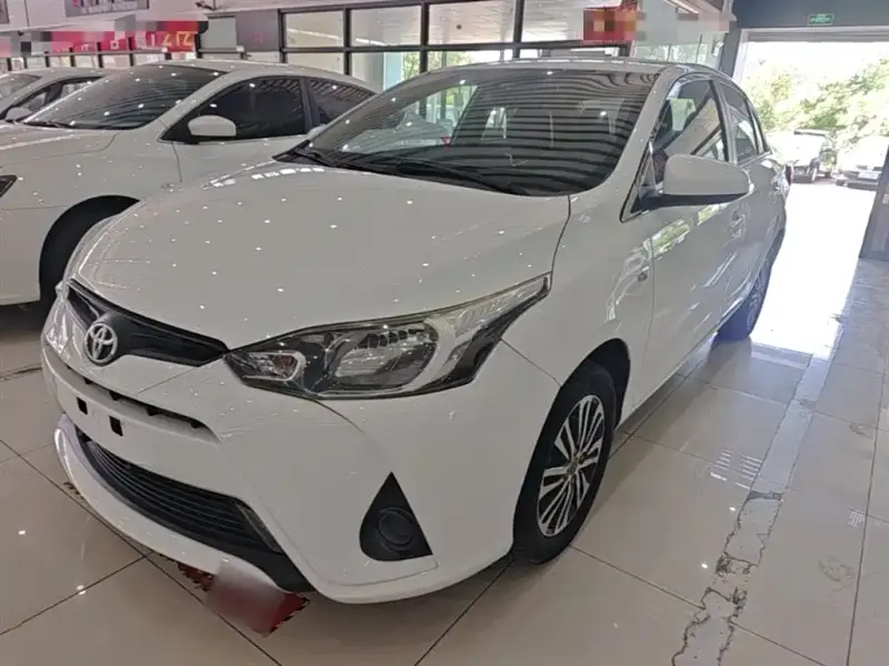 Toyota Yaris L