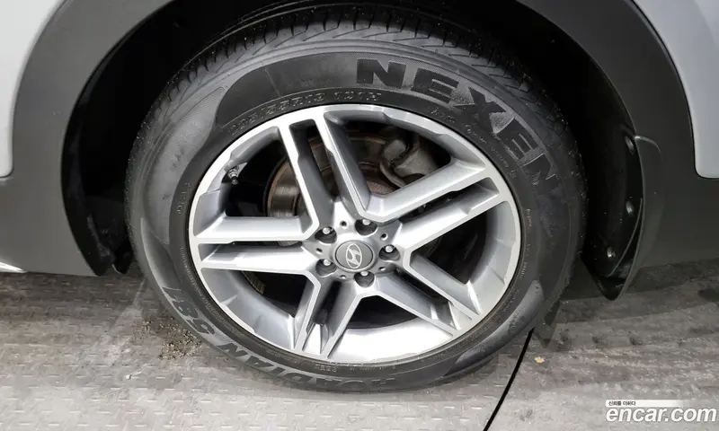 Hyundai Grand Santa Fe (Maxcruz)