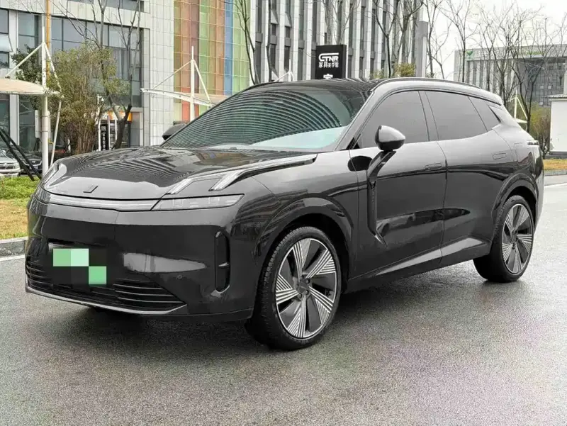 Lynk & Co 08 EM-P