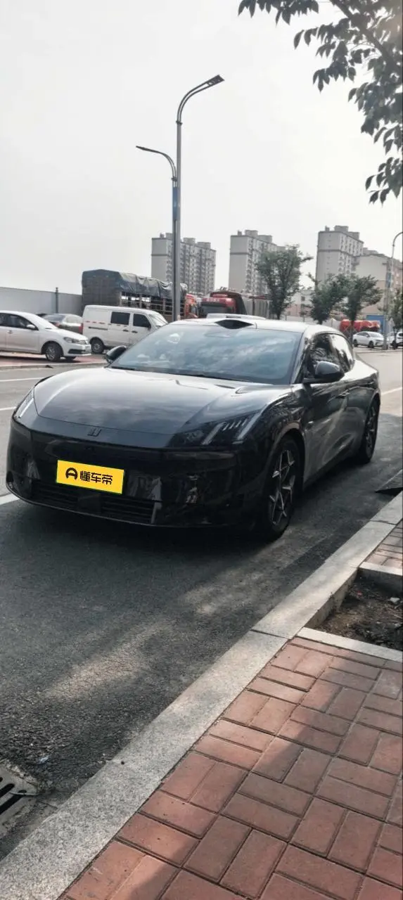 Lynk & Co Z10