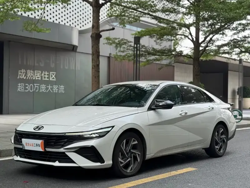 Hyundai Elantra