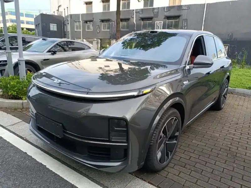 Li Auto L8