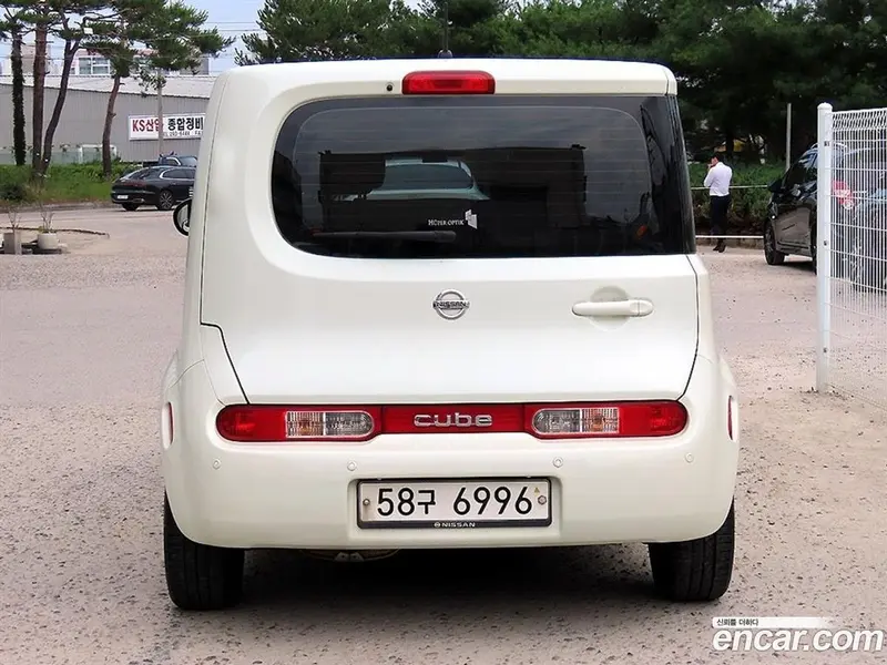 Nissan Cube