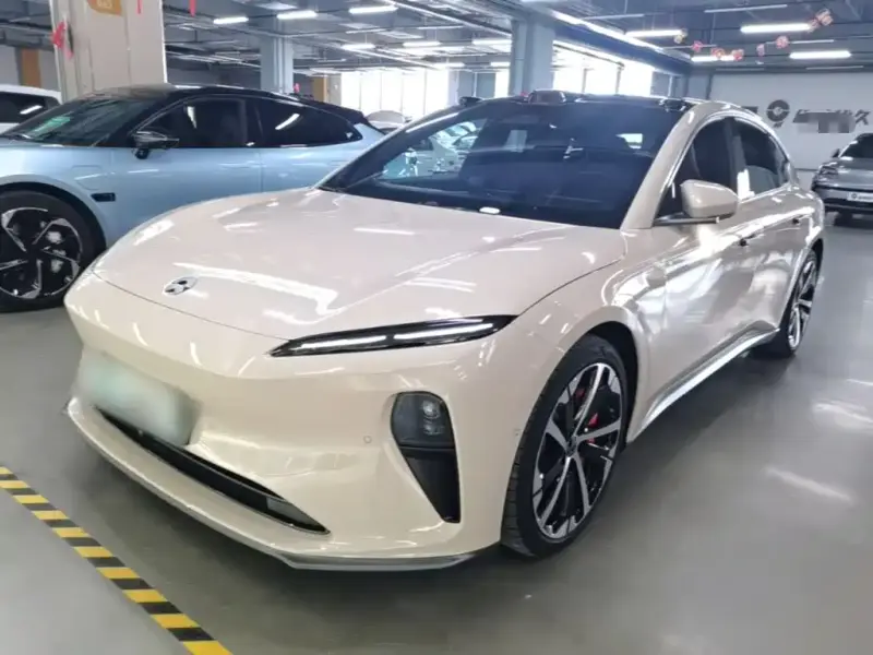 NIO ET5