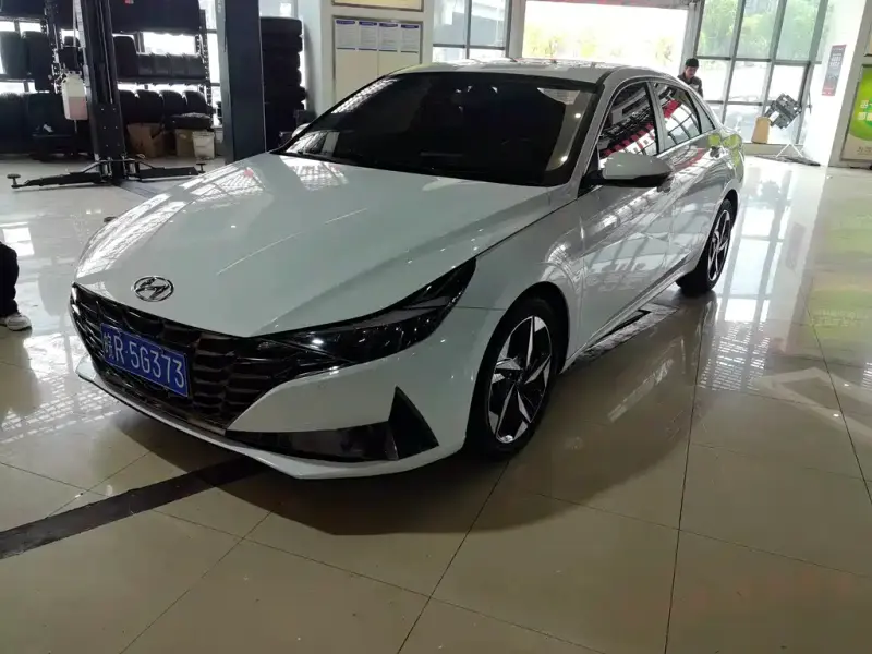 Hyundai Elantra