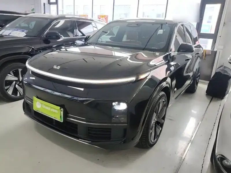 Li Auto L8