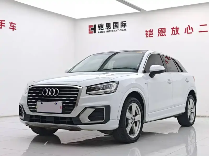 Audi Q2L