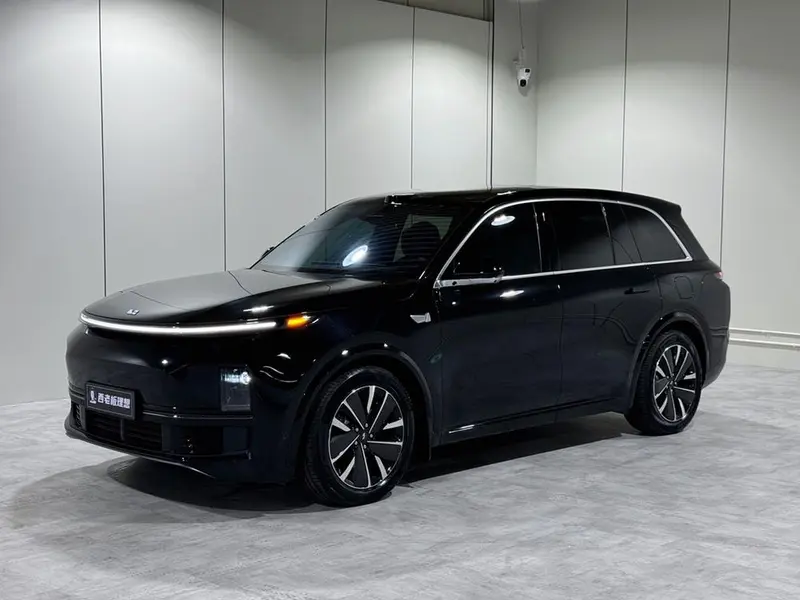 Li Auto L8