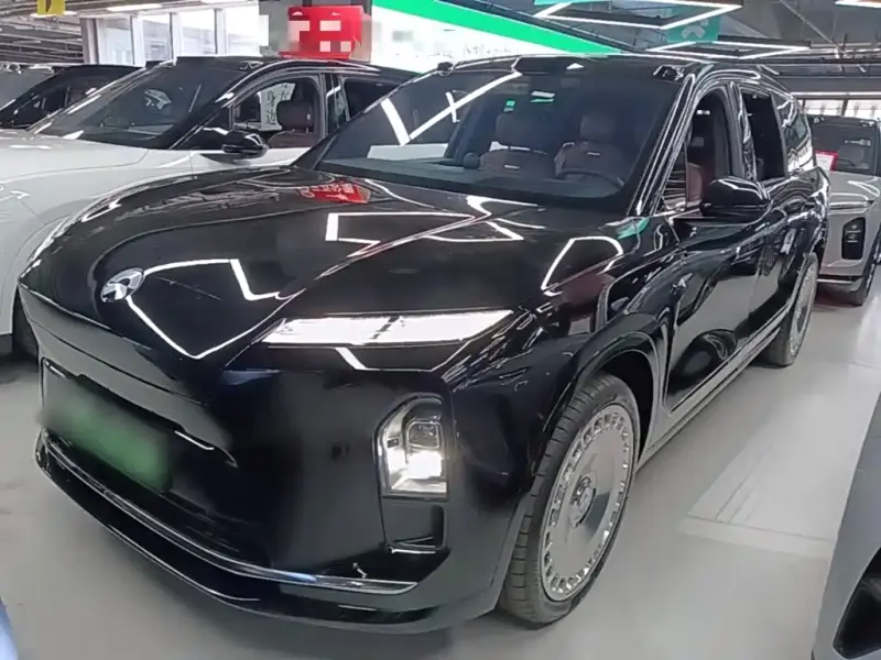NIO ES8
