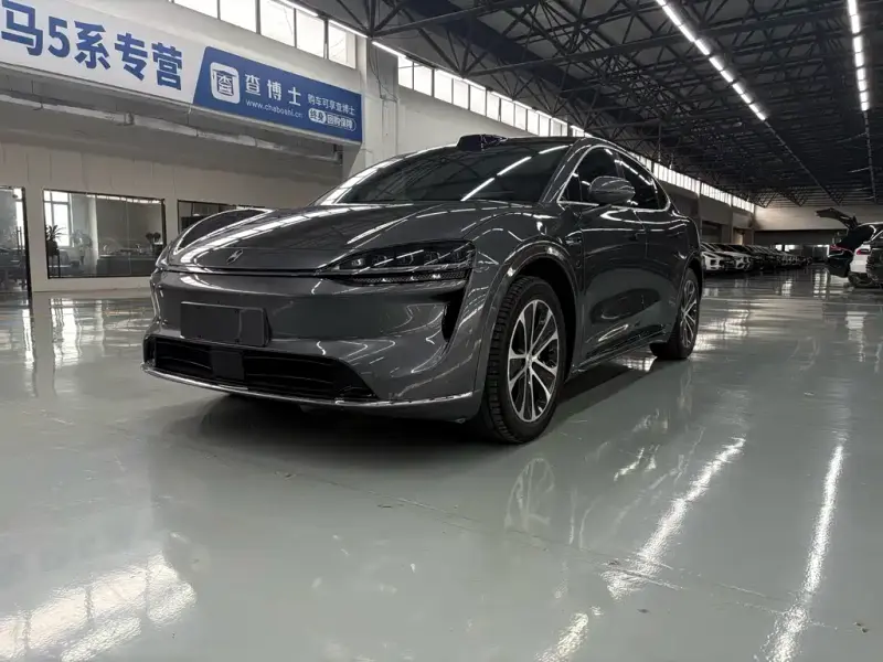 Luxeed Zhijie R7