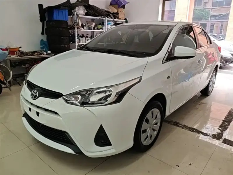 Toyota Yaris L