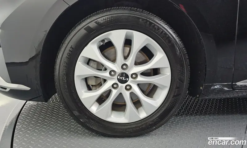 Kia K8