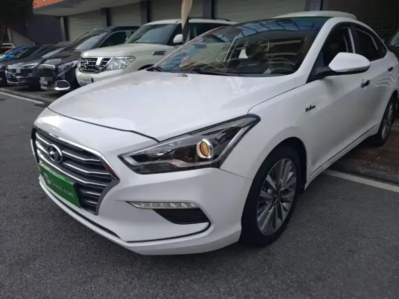 Hyundai Mistra