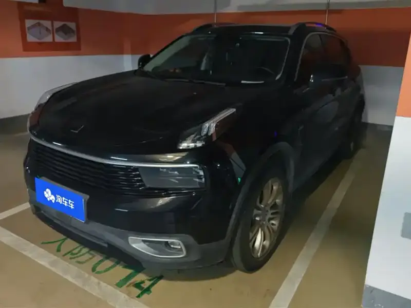Lynk & Co 01