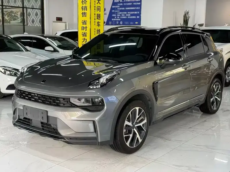 Lynk & Co 01
