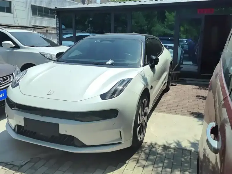 Zeekr 001