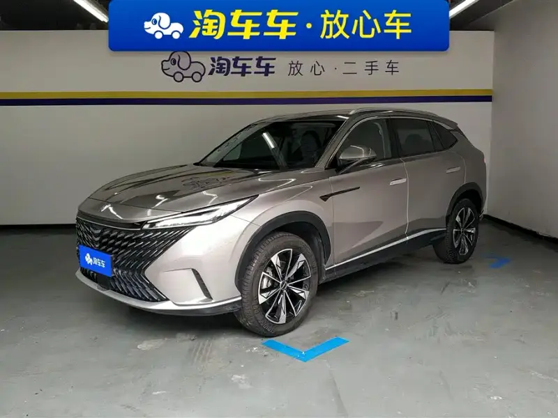 Roewe MG HS (RX5)