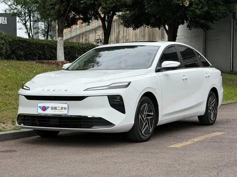 Roewe D6