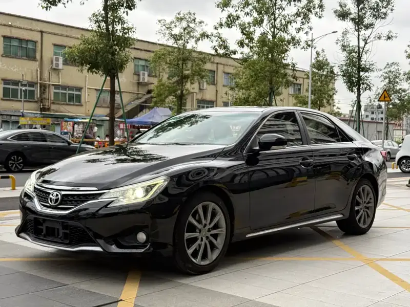 Toyota Reiz