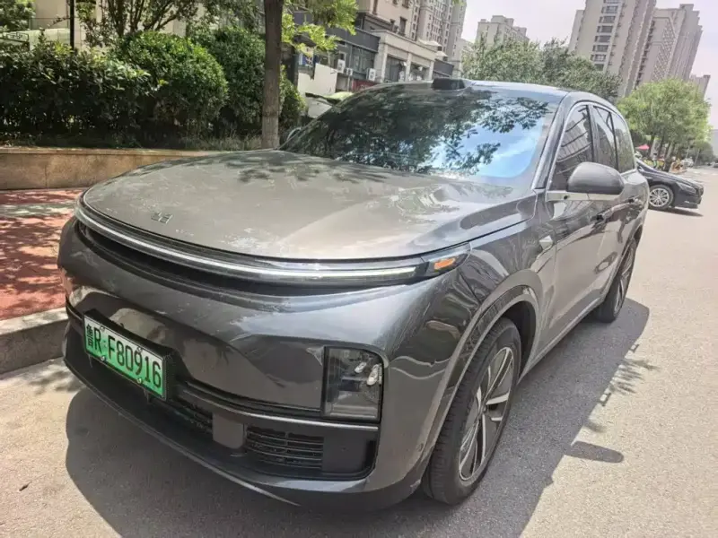 Li Auto L8