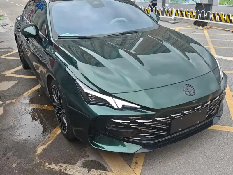 MG MG7