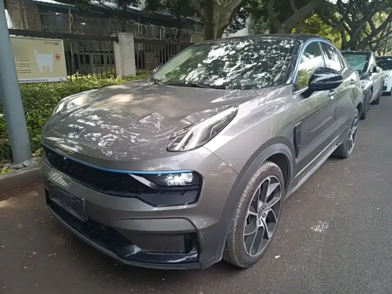 Lynk & Co 05