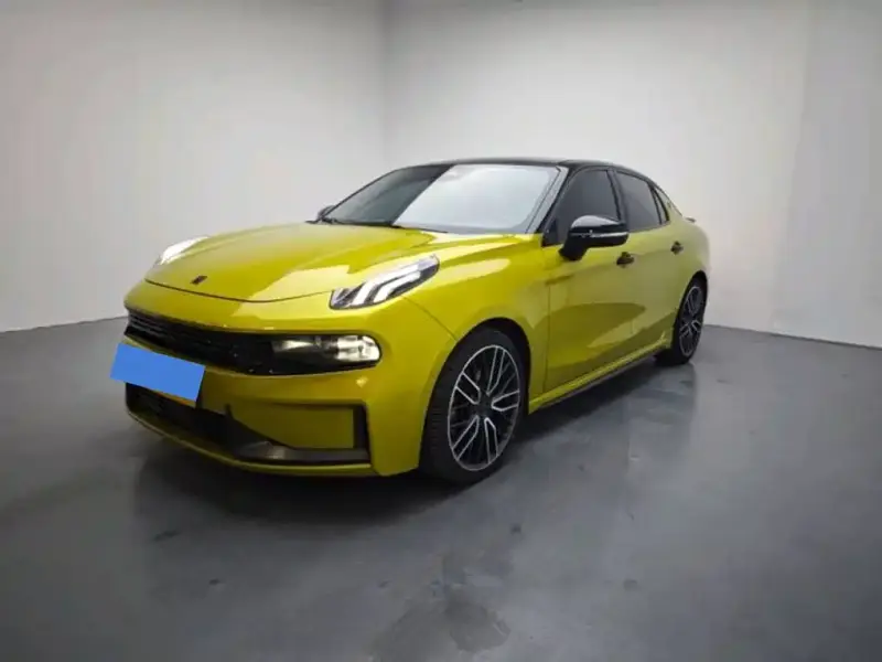 Lynk & Co 03