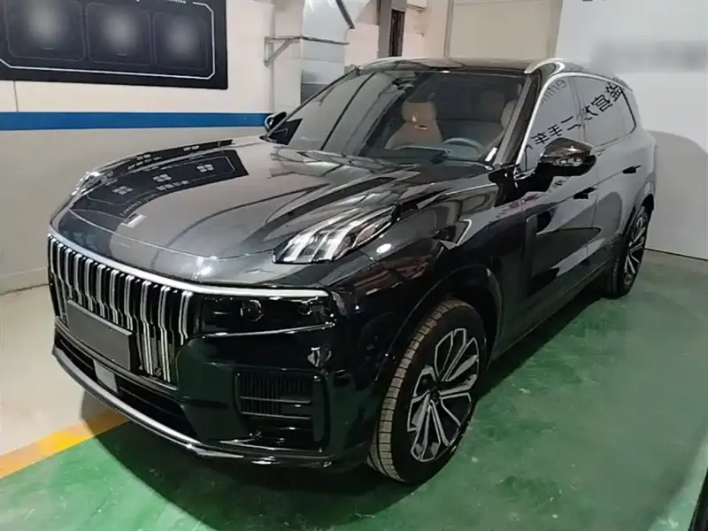 Lynk & Co 09