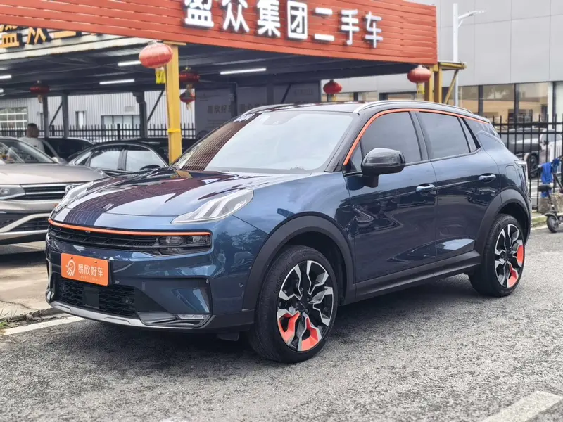 Lynk & Co 06